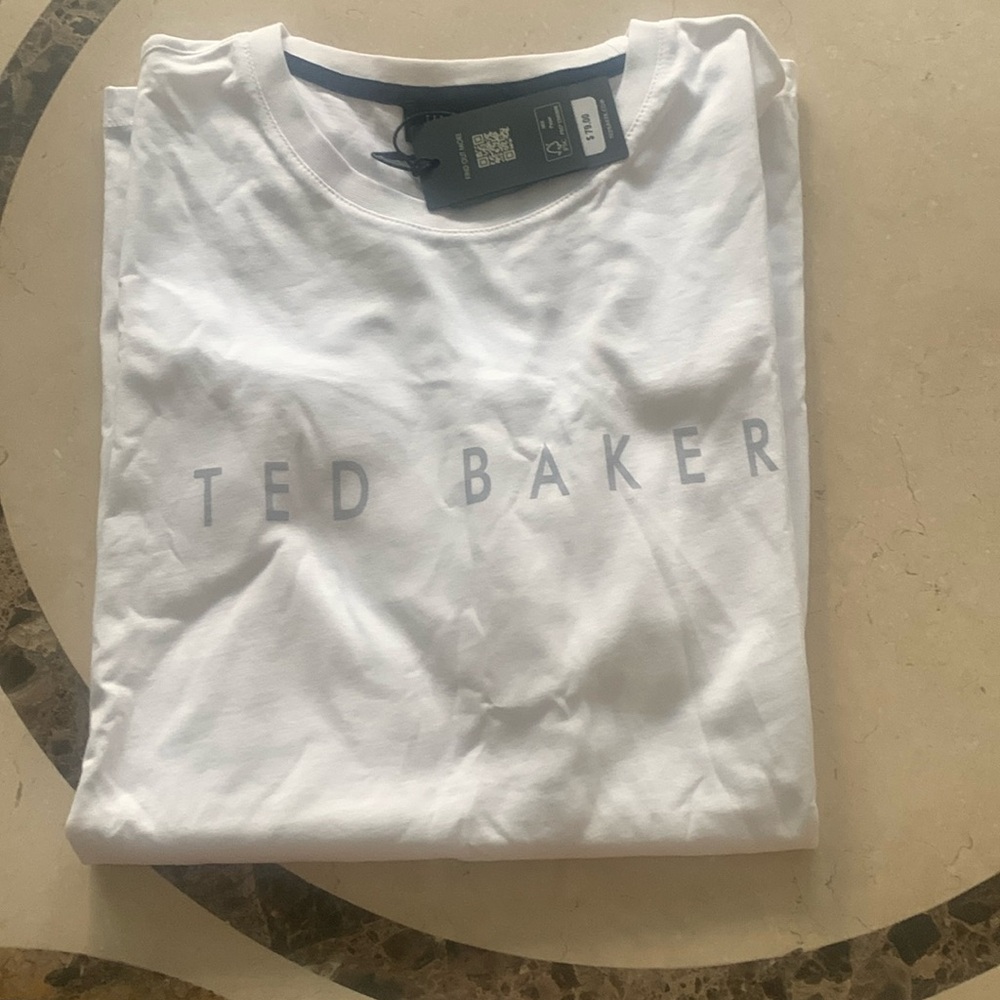 White Ted Baker London T shirt